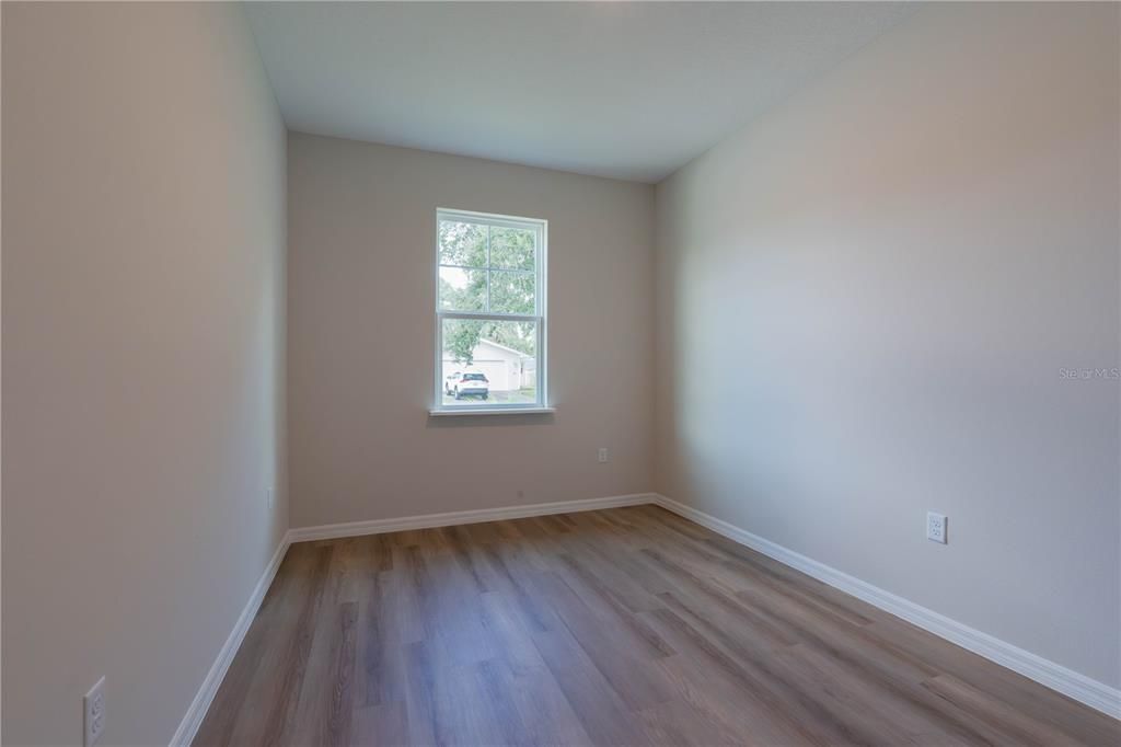 For Sale: $319,000 (4 beds, 3 baths, 1897 Square Feet)