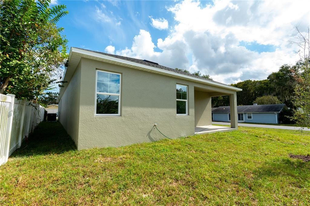 For Sale: $319,000 (4 beds, 3 baths, 1897 Square Feet)