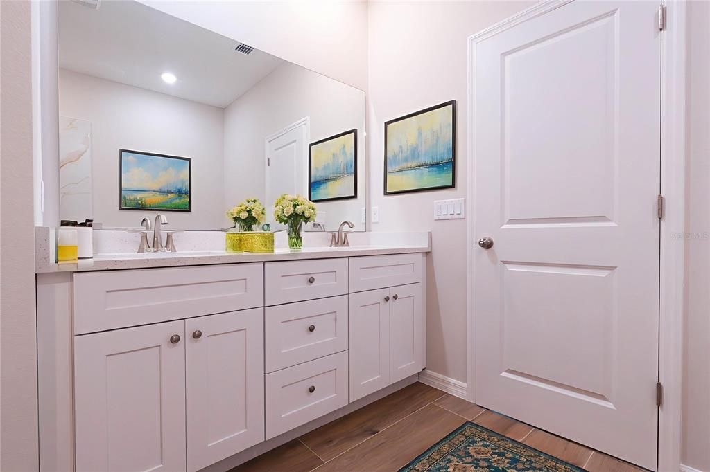 For Sale: $319,000 (4 beds, 3 baths, 1897 Square Feet)