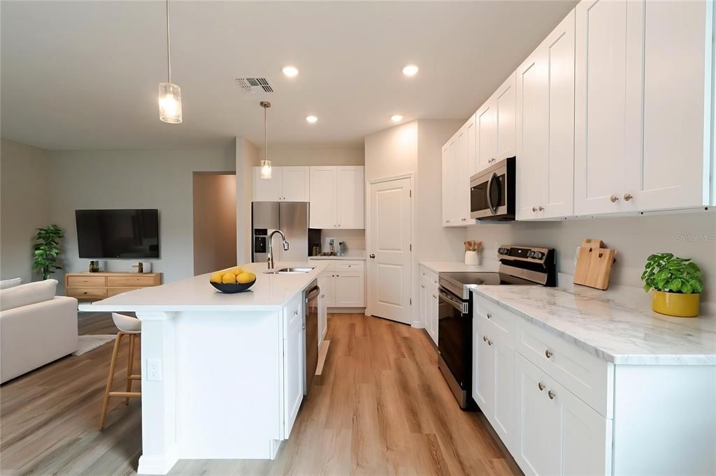 For Sale: $319,000 (4 beds, 3 baths, 1897 Square Feet)