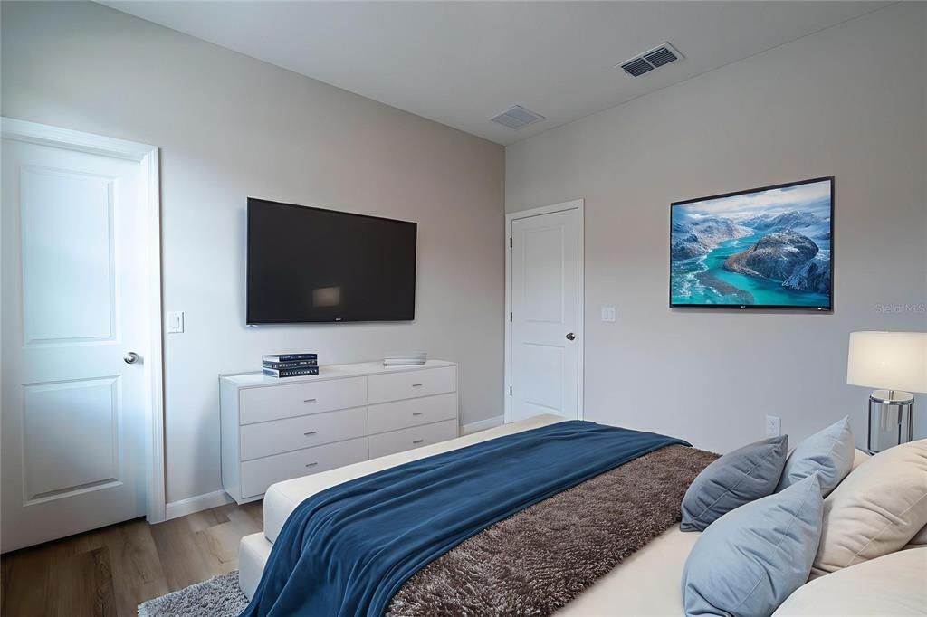 For Sale: $319,000 (4 beds, 3 baths, 1897 Square Feet)