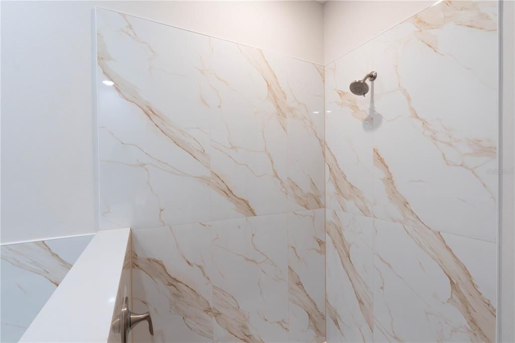 For Sale: $319,000 (4 beds, 3 baths, 1897 Square Feet)