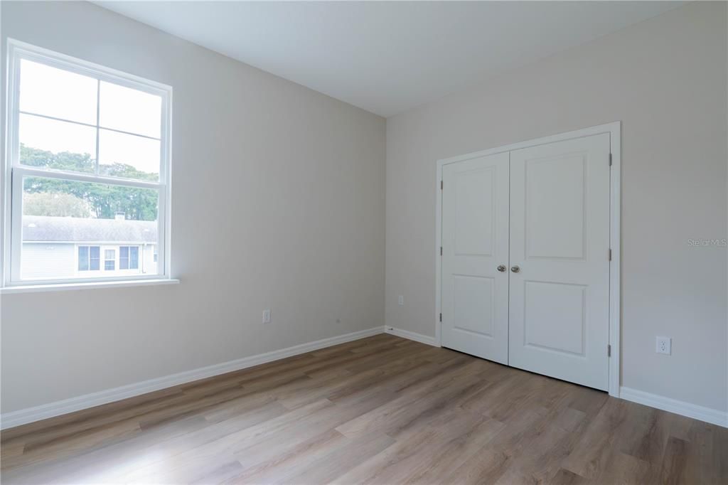 For Sale: $319,000 (4 beds, 3 baths, 1897 Square Feet)