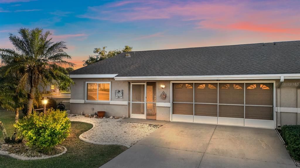 Под контрактом: $249,900 (2 спален, 2 ванн, 1744 Квадратных фут)