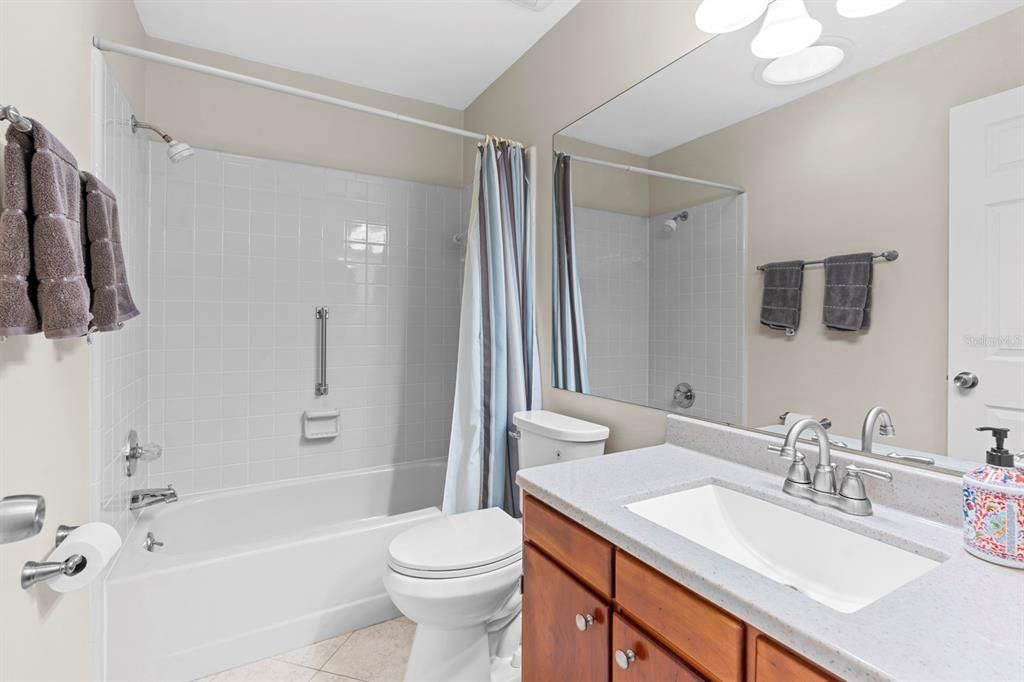 Под контрактом: $249,900 (2 спален, 2 ванн, 1744 Квадратных фут)