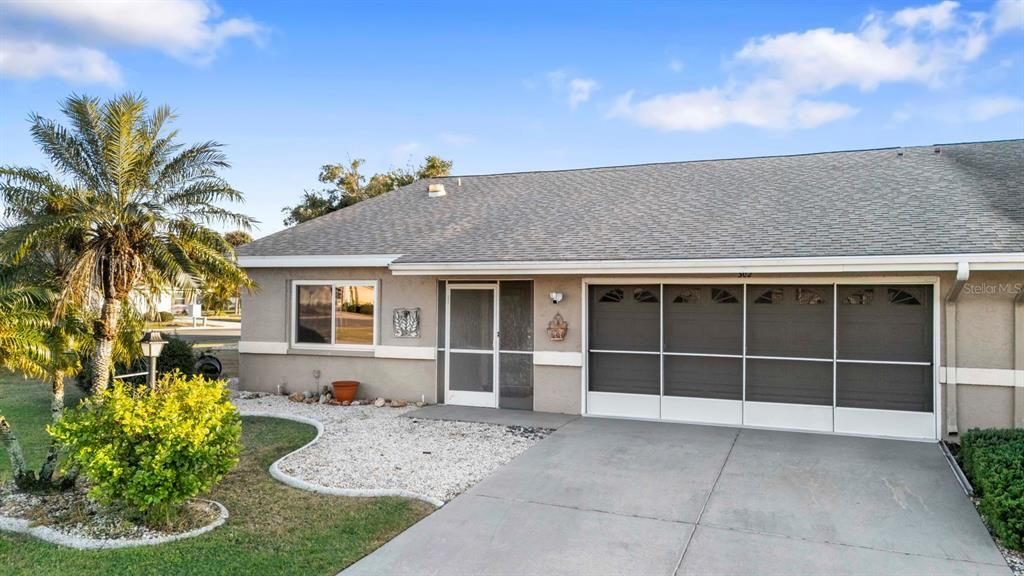 Под контрактом: $249,900 (2 спален, 2 ванн, 1744 Квадратных фут)