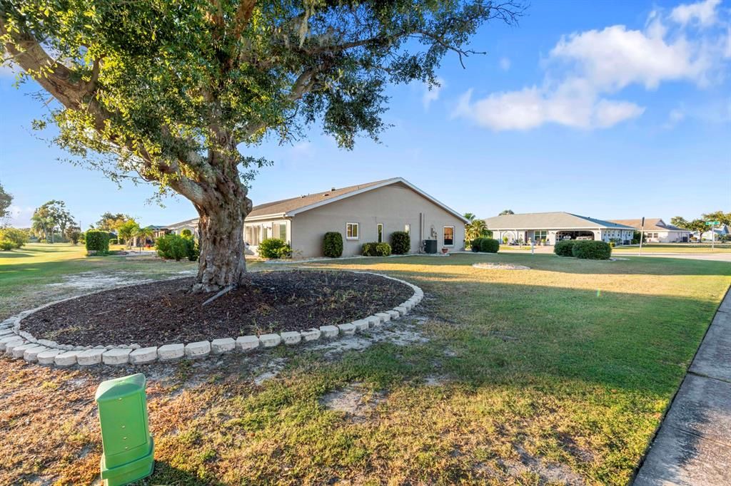 Под контрактом: $249,900 (2 спален, 2 ванн, 1744 Квадратных фут)