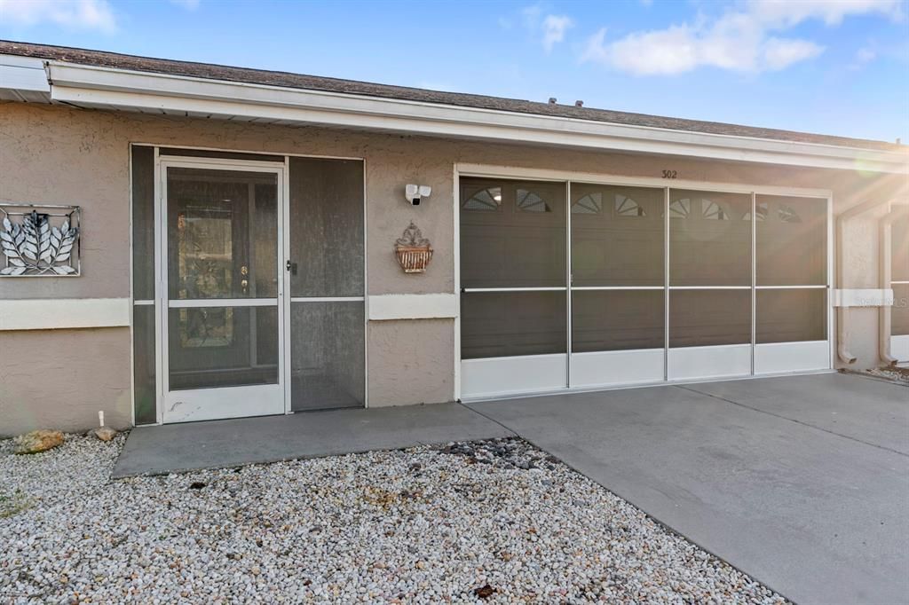 Под контрактом: $249,900 (2 спален, 2 ванн, 1744 Квадратных фут)