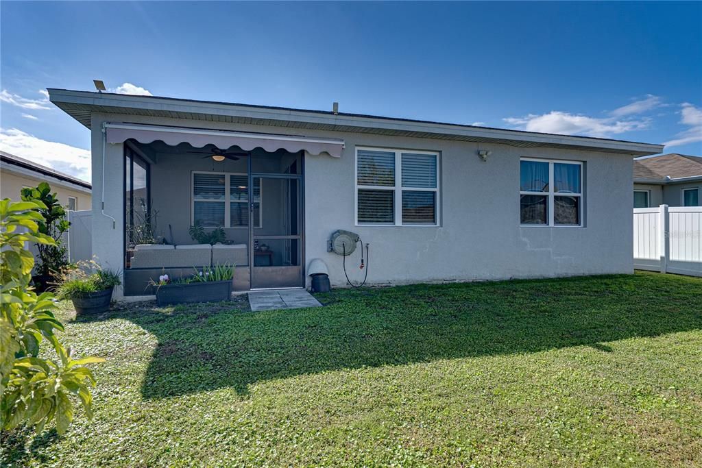 For Rent: $2,300 (3 beds, 2 baths, 1725 Square Feet)