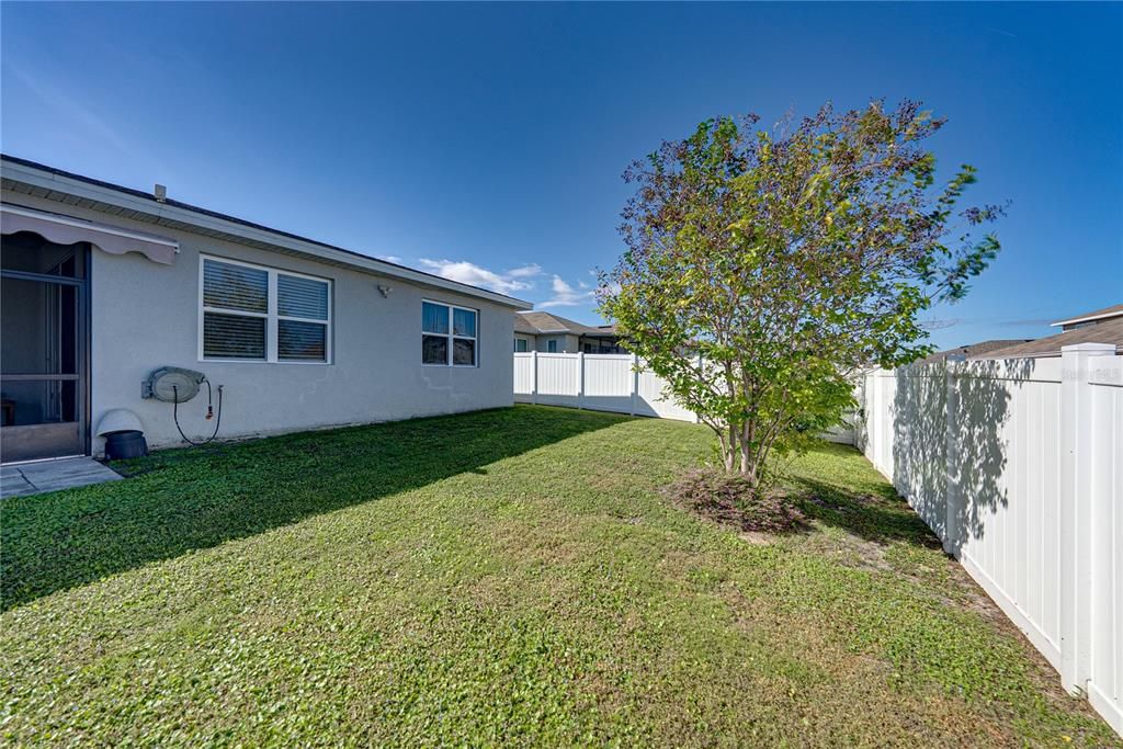 For Rent: $2,300 (3 beds, 2 baths, 1725 Square Feet)