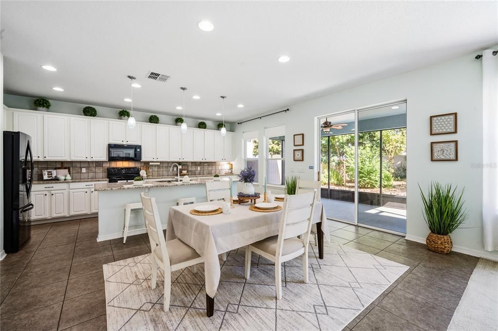 For Sale: $532,000 (4 beds, 2 baths, 2892 Square Feet)