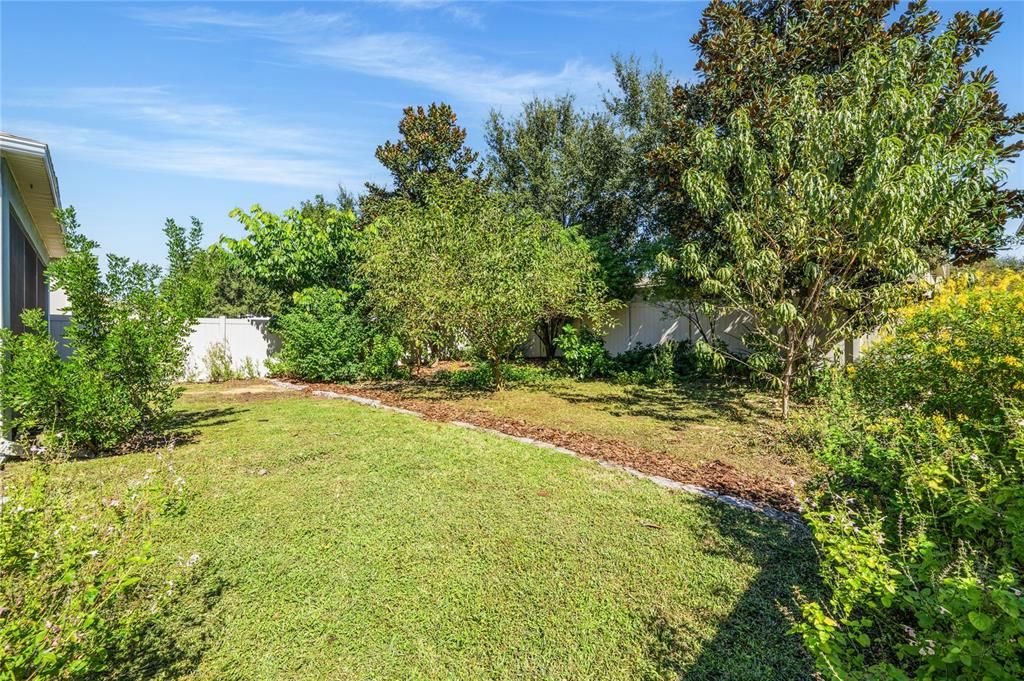 For Sale: $532,000 (4 beds, 2 baths, 2892 Square Feet)