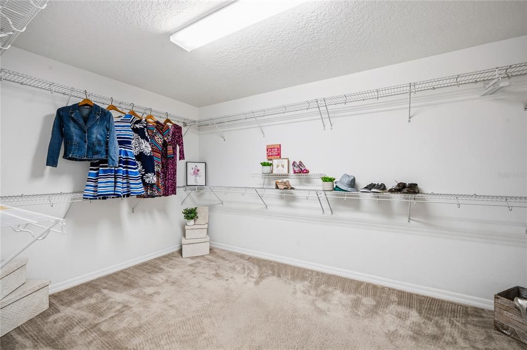 For Sale: $532,000 (4 beds, 2 baths, 2892 Square Feet)