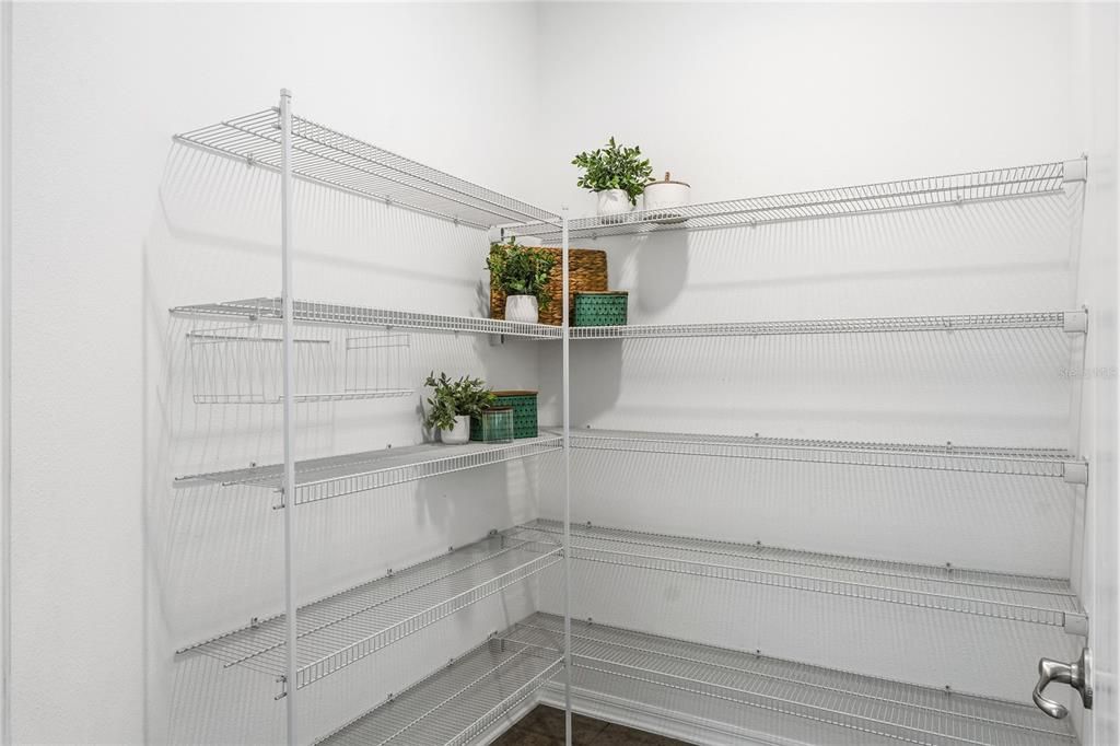 For Sale: $532,000 (4 beds, 2 baths, 2892 Square Feet)