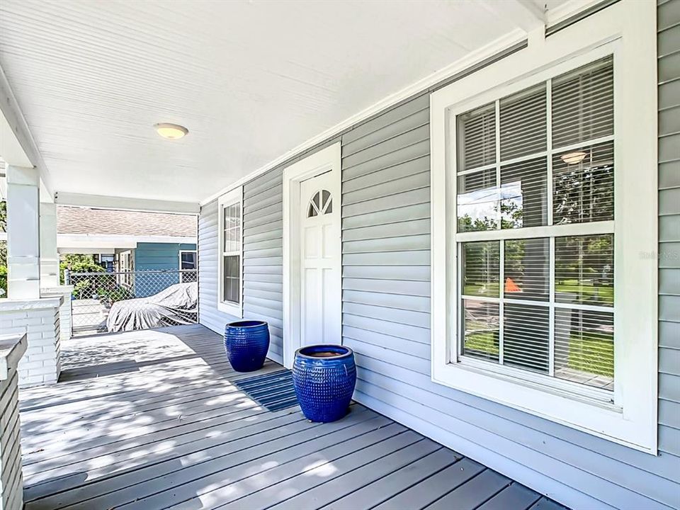 出租: $2,000 (2 贝兹, 1 浴室, 936 平方英尺)