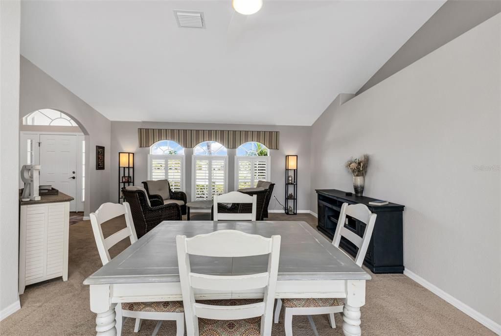 待售: $499,000 (4 贝兹, 2 浴室, 2392 平方英尺)