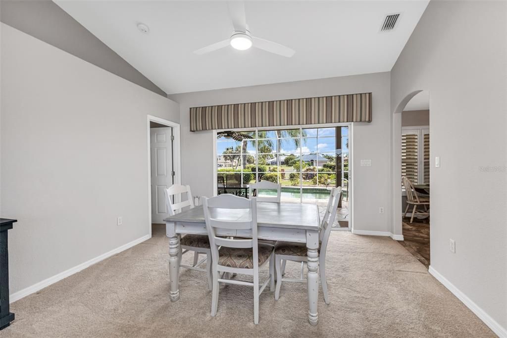 待售: $499,000 (4 贝兹, 2 浴室, 2392 平方英尺)