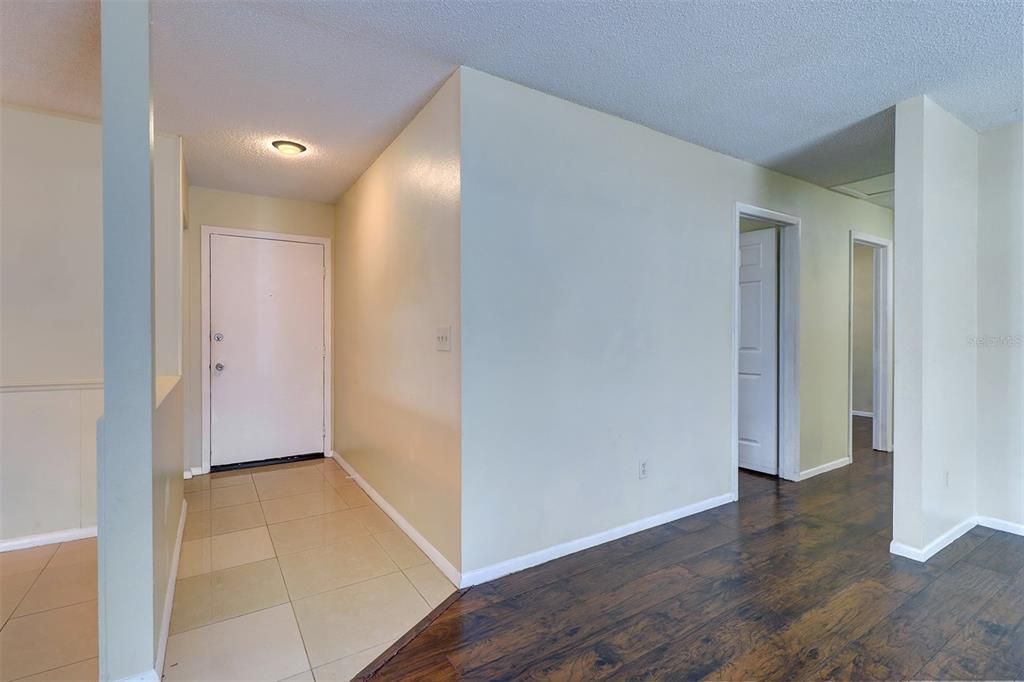 For Rent: $2,395 (4 beds, 2 baths, 1401 Square Feet)