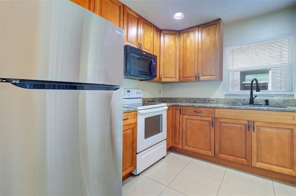 For Rent: $2,395 (4 beds, 2 baths, 1401 Square Feet)