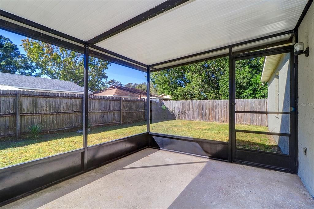 For Rent: $2,395 (4 beds, 2 baths, 1401 Square Feet)