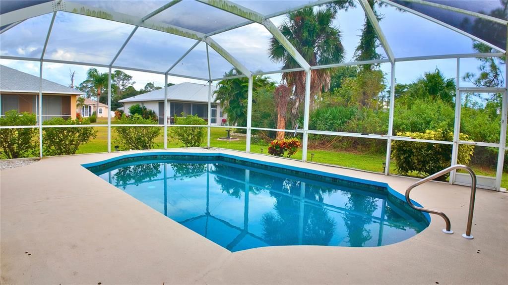 For Sale: $449,900 (3 beds, 2 baths, 1726 Square Feet)