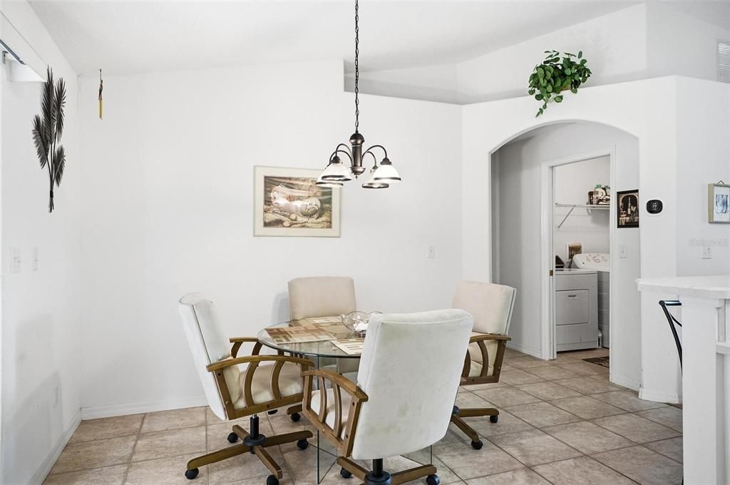 En Venta: $345,000 (3 camas, 2 baños, 1796 Pies cuadrados)