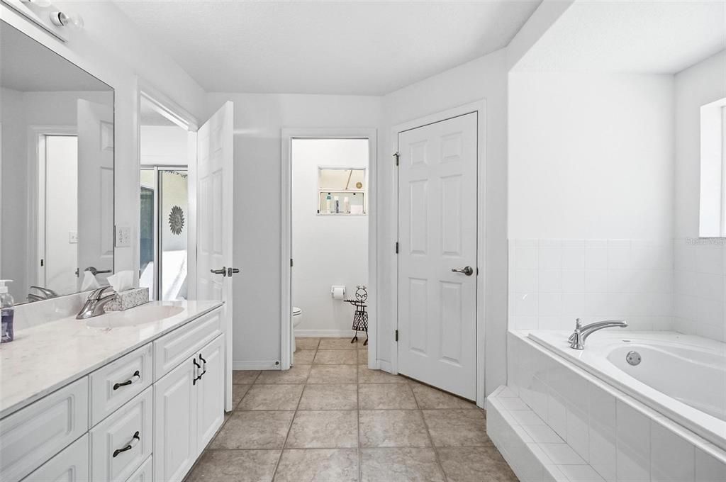 En Venta: $345,000 (3 camas, 2 baños, 1796 Pies cuadrados)