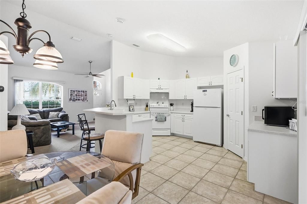 En Venta: $345,000 (3 camas, 2 baños, 1796 Pies cuadrados)