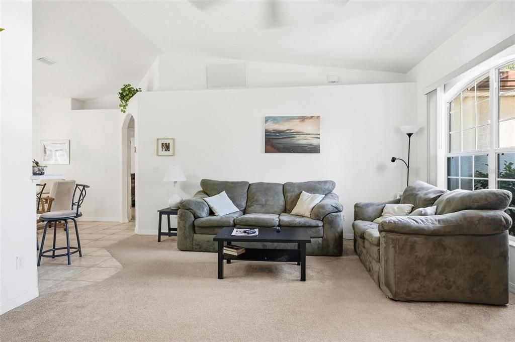 En Venta: $345,000 (3 camas, 2 baños, 1796 Pies cuadrados)