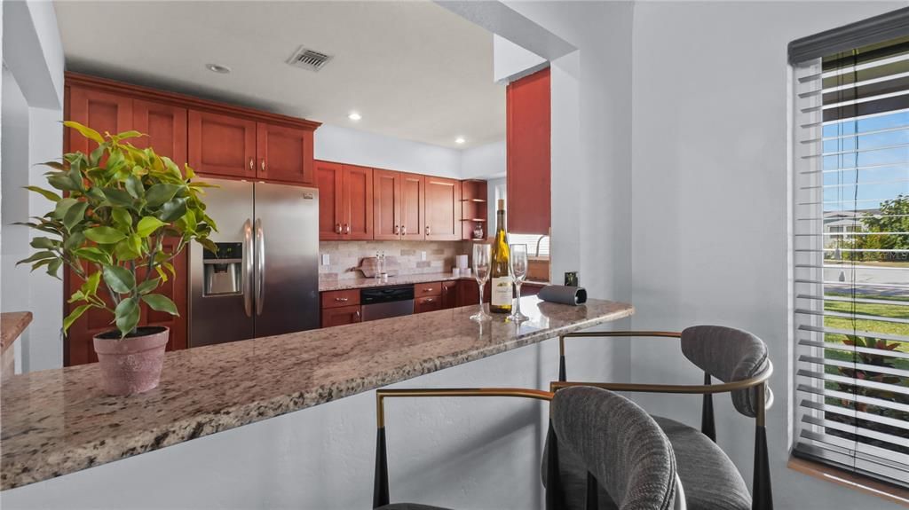 合同活跃: $530,000 (3 贝兹, 2 浴室, 1488 平方英尺)