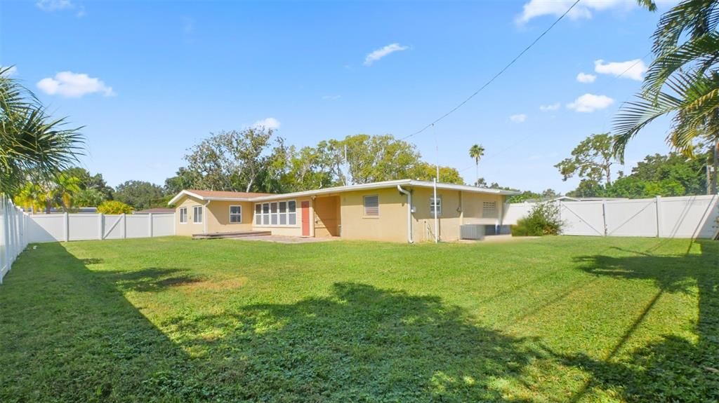 合同活跃: $530,000 (3 贝兹, 2 浴室, 1488 平方英尺)