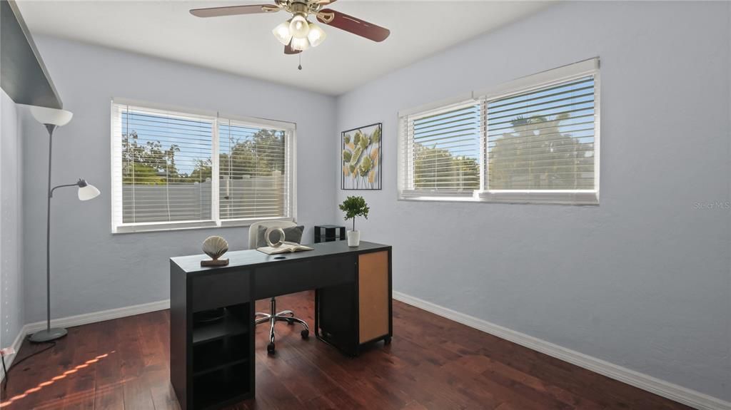 合同活跃: $530,000 (3 贝兹, 2 浴室, 1488 平方英尺)