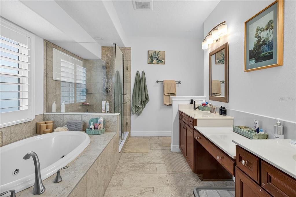 For Sale: $460,000 (3 beds, 2 baths, 2442 Square Feet)