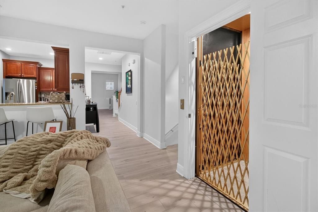 For Sale: $460,000 (3 beds, 2 baths, 2442 Square Feet)