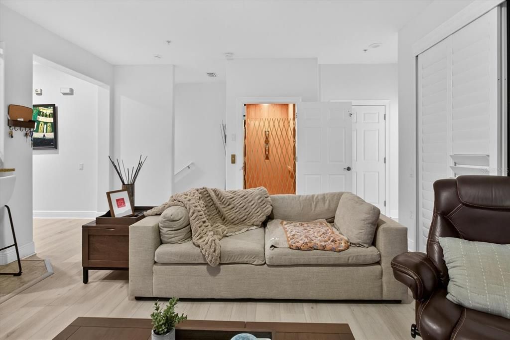 For Sale: $460,000 (3 beds, 2 baths, 2442 Square Feet)