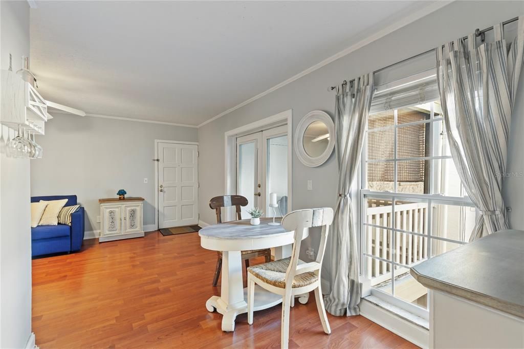 待售: $175,000 (1 贝兹, 1 浴室, 560 平方英尺)