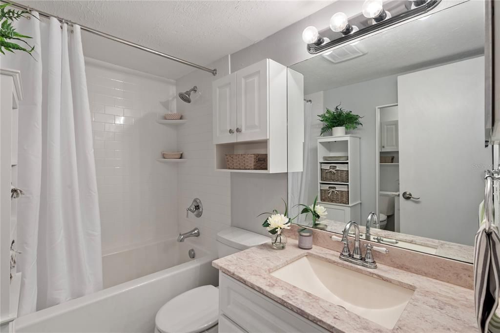 待售: $175,000 (1 贝兹, 1 浴室, 560 平方英尺)