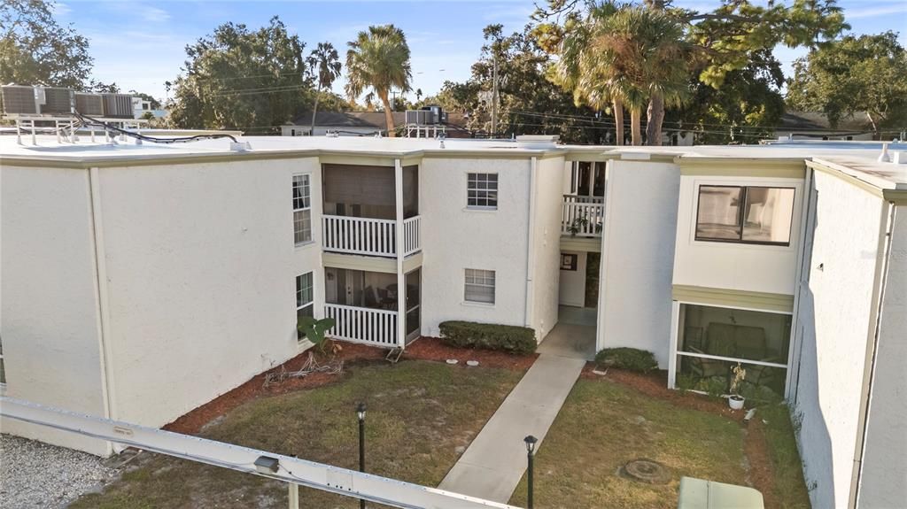 待售: $175,000 (1 贝兹, 1 浴室, 560 平方英尺)