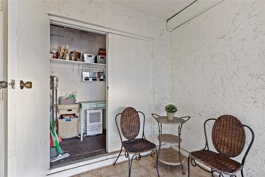 待售: $175,000 (1 贝兹, 1 浴室, 560 平方英尺)