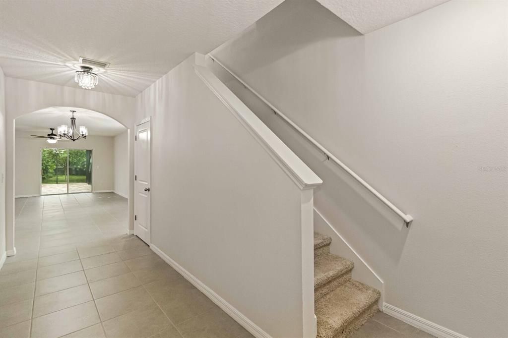 For Rent: $3,495 (5 beds, 3 baths, 2475 Square Feet)