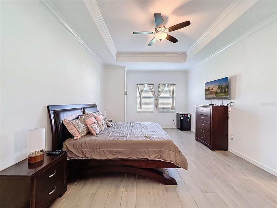 待售: $470,000 (3 贝兹, 2 浴室, 2350 平方英尺)