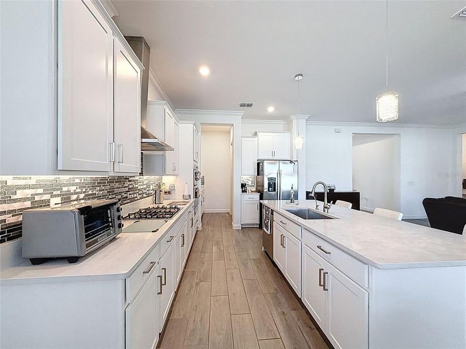 待售: $470,000 (3 贝兹, 2 浴室, 2350 平方英尺)