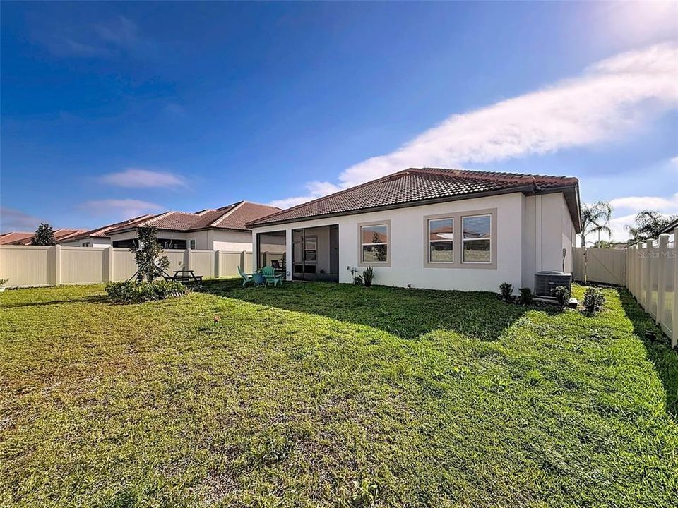 待售: $470,000 (3 贝兹, 2 浴室, 2350 平方英尺)