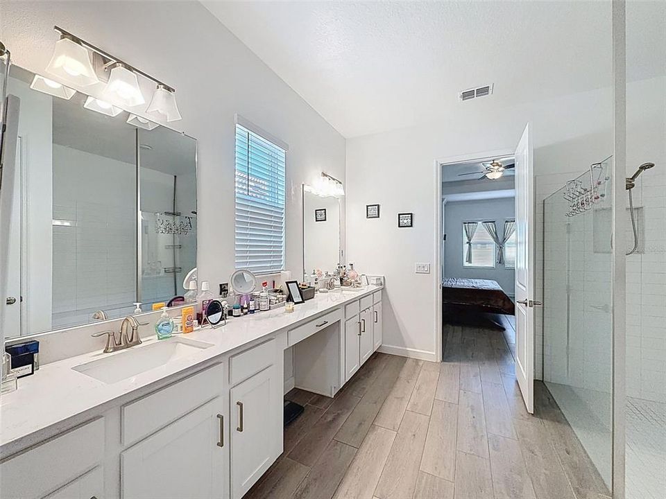 待售: $470,000 (3 贝兹, 2 浴室, 2350 平方英尺)