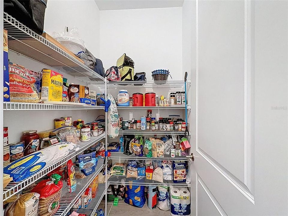 待售: $470,000 (3 贝兹, 2 浴室, 2350 平方英尺)