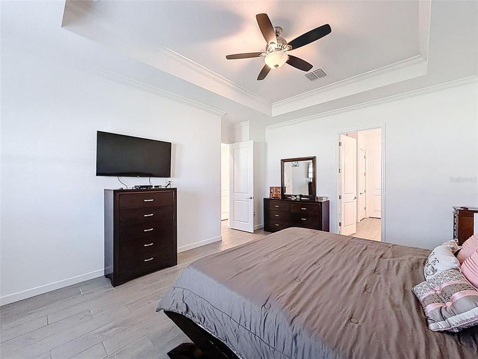 待售: $470,000 (3 贝兹, 2 浴室, 2350 平方英尺)