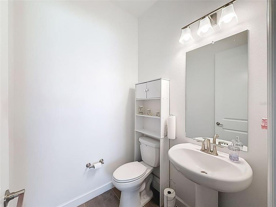 待售: $470,000 (3 贝兹, 2 浴室, 2350 平方英尺)