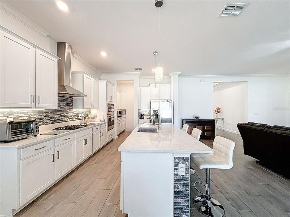 待售: $470,000 (3 贝兹, 2 浴室, 2350 平方英尺)