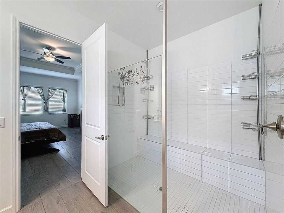 待售: $470,000 (3 贝兹, 2 浴室, 2350 平方英尺)