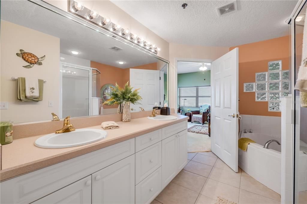 待售: $555,000 (3 贝兹, 2 浴室, 1768 平方英尺)